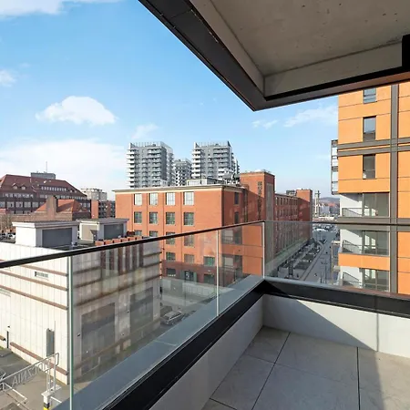 Apartment Grand - Doki Living & Foodhall Gdansk