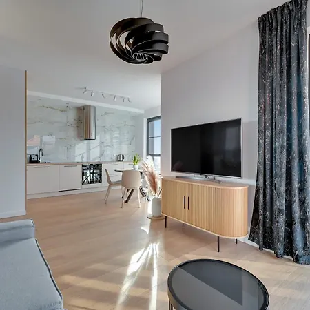 Grand - Doki Living & Foodhall Apartment Gdansk