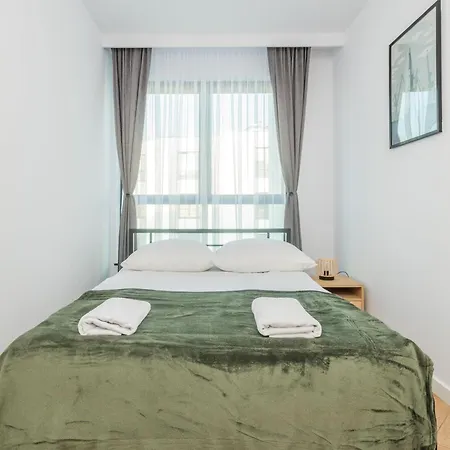 Grand - Doki Living & Foodhall Apartment