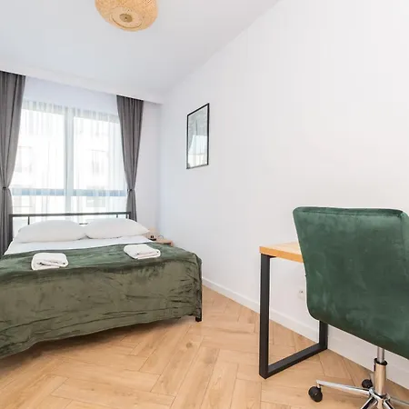 Grand - Doki Living & Foodhall Apartment